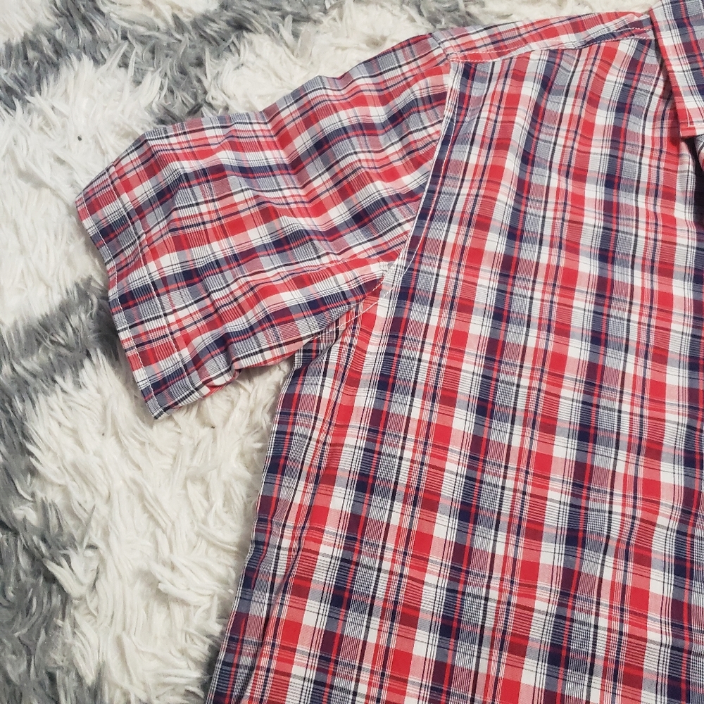 Red Short sleeve button down small - Picture 4 of 7